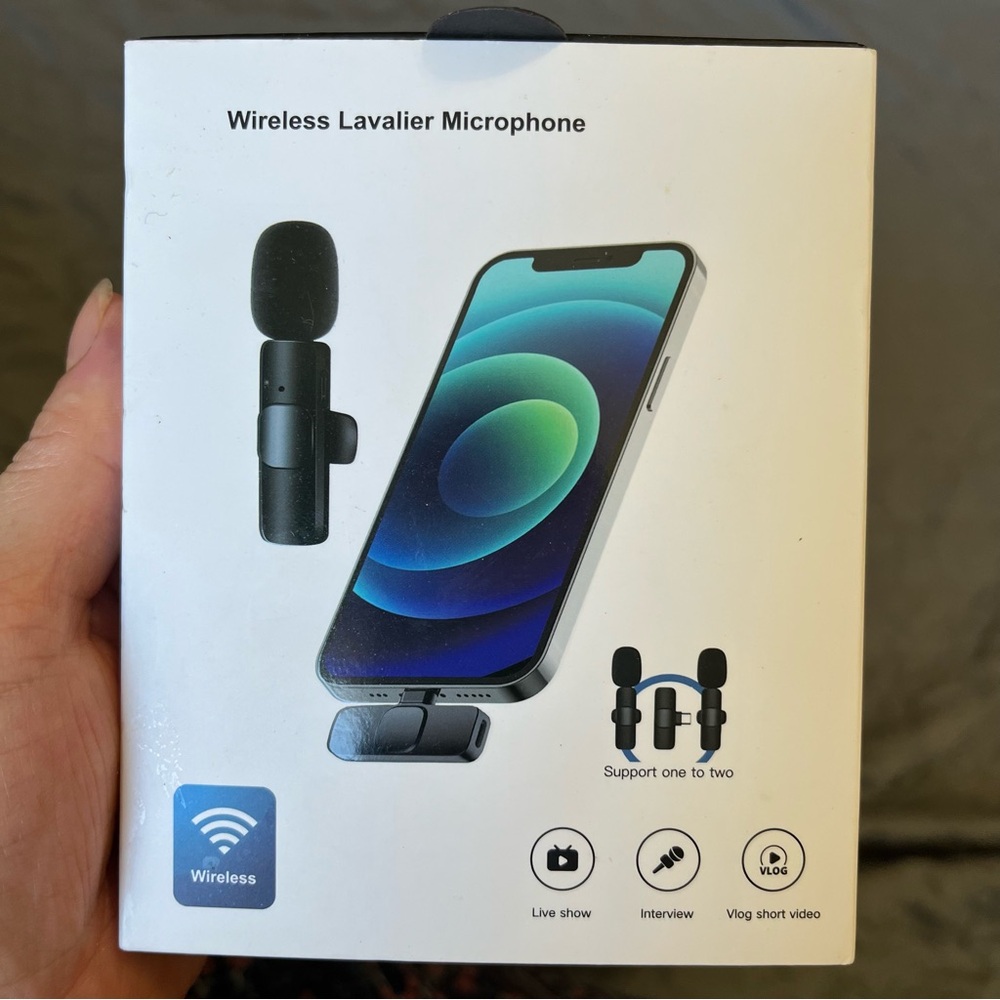 Wireless Lavalier Microphone for Smartphones - Black